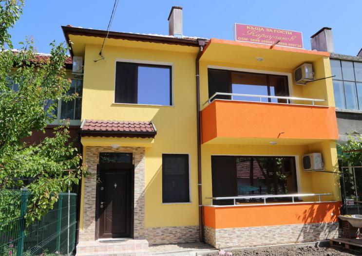Guest House Karaulanov Elhovo  Buitenkant foto